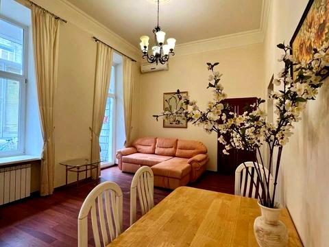 квартира за адресою Богдана Хмельницького вул., 10