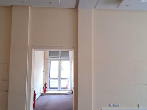 комерційна за адресою Олександра Кониського вул., 28А-30А