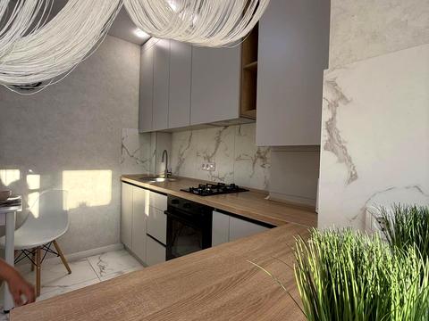 квартира за адресою Машинобудівників вул., 27