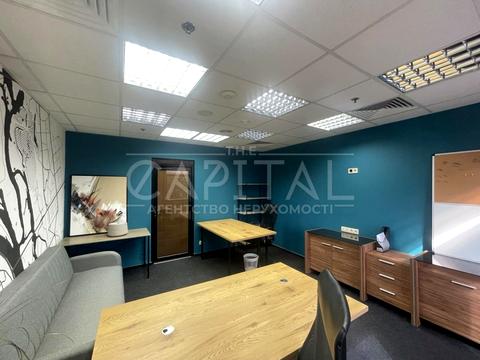 комерційна за адресою Богдана Хмельницького вул., 52а