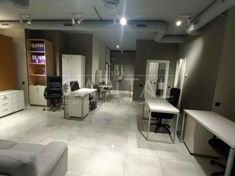 комерційна за адресою Жилянська вул., 118