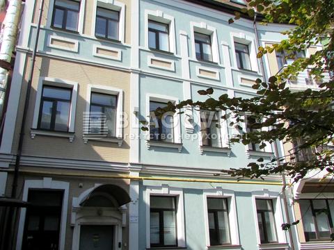 комерційна за адресою Прорізна вул., 22-Б