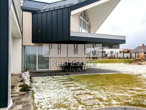 будинок за адресою Вишнева вул.