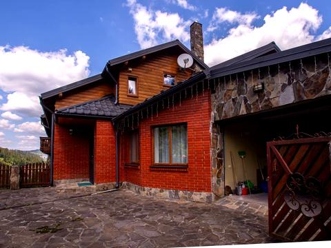 коммерческая по адресу Устияновича вул., 1