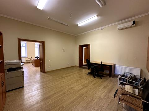 коммерческая по адресу Новосельского ул., 97