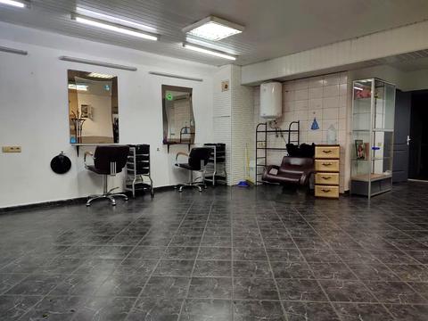 комерційна за адресою Васильківська вул., 42