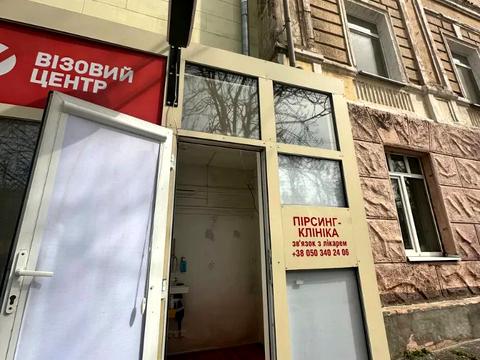 комерційна за адресою Дмитра Яворницького просп. (Карла Маркса), 26