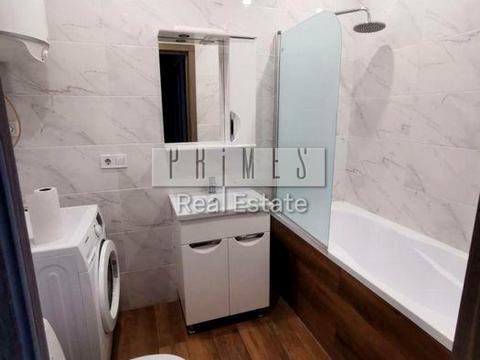 комерційна за адресою Регенераторна вул., 4 к11