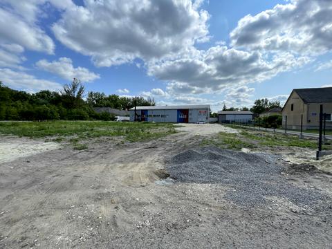 коммерческая по адресу Вячеслава Черновола ул., 10