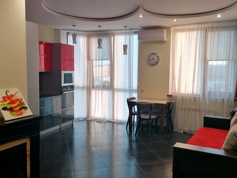 квартира за адресою Митрополита Андрея Шептицького вул. (Анатолія Луначарського), 10