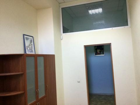 комерційна за адресою Радистів вул., 10