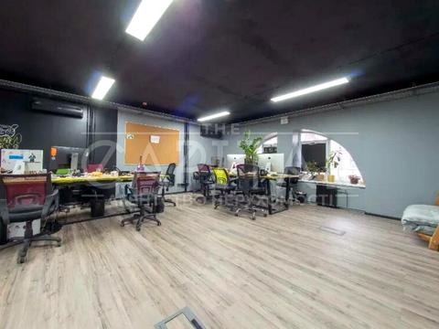 комерційна за адресою Воздвиженська вул., 47