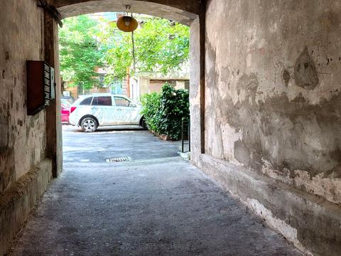 комерційна за адресою Канатна вул., 28