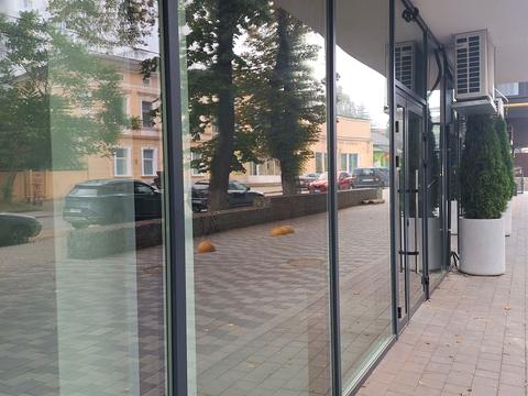 комерційна за адресою Національної гвардії, 3г