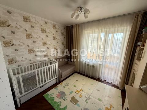 квартира за адресою Лариси Руденко вул., 7