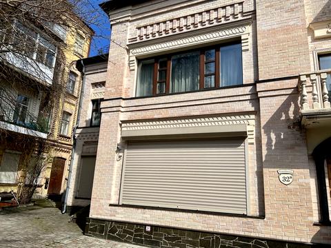 комерційна за адресою Євгена Чикаленка вул. (Пушкінська), 32в