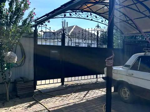 будинок за адресою Роздільна вул., 8