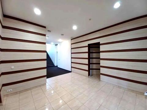 комерційна за адресою Музейний пров., 4