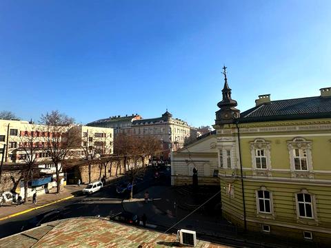 комерційна за адресою Січових Стрільців вул., 18