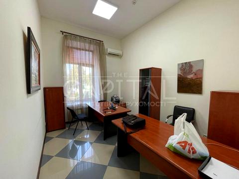 комерційна за адресою Жилянська вул., 97-А