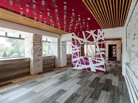 комерційна за адресою Володимира Івасюка просп. (Героїв Сталінграду), 20-А