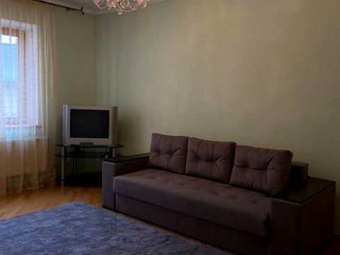 будинок за адресою Олександра Храпаченка вул. (Володимира Стельмаха), 11