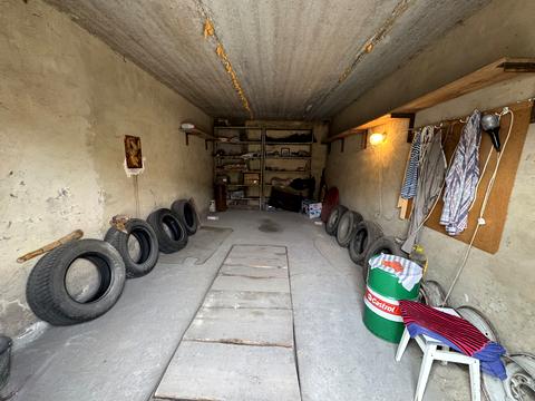 паркомісце за адресою Героїв Крут вул. (Черепіна), 81