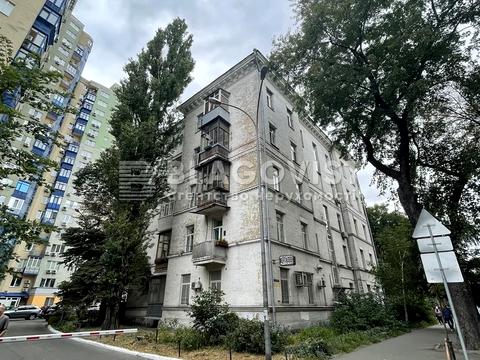 комерційна за адресою Панаса Мирного вул., 1