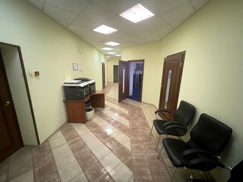 комерційна за адресою Велика Васильківська вул. (Червоноармійська), 64