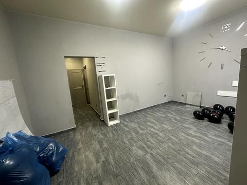 комерційна за адресою Подільська вул., 77