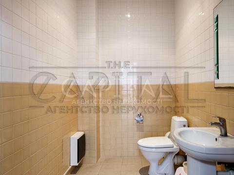 комерційна за адресою Музейний, 7