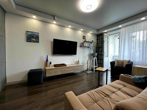 квартира за адресою Марії Приймаченко бульв. (Академіка Ліхачова), 8