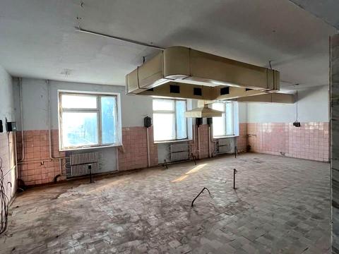 комерційна за адресою Залізнична, 8