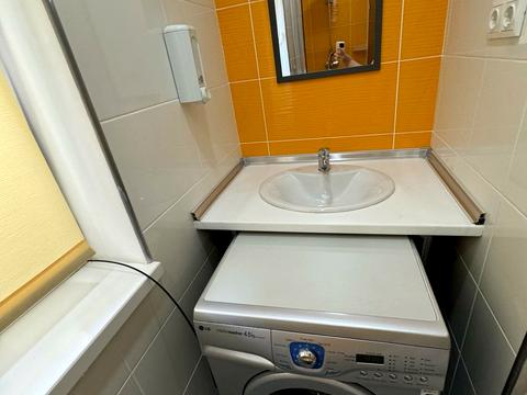 коммерческая по адресу Юності ул., 3