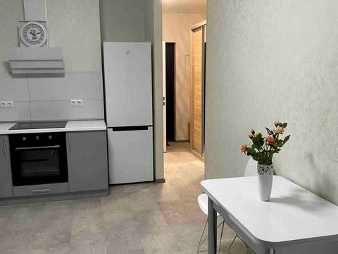 квартира за адресою Дніпровська набережна вул., 18