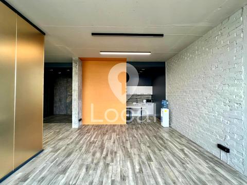 комерційна за адресою Дніпровська набережна вул., 14