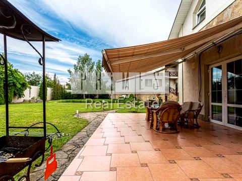 будинок за адресою 139-та Садова вул.