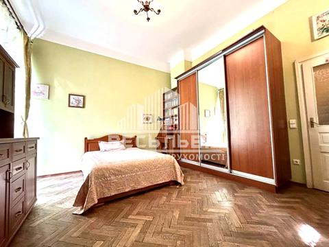 квартира по адресу Пекарская ул., 32