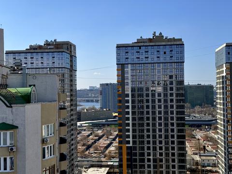 коммерческая по адресу Днепровская набережная ул., 19-А