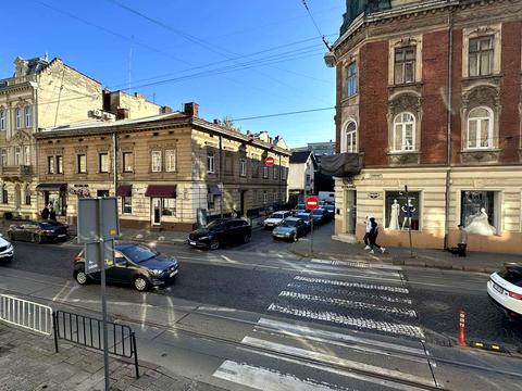 коммерческая по адресу Ивана Франко ул., 44