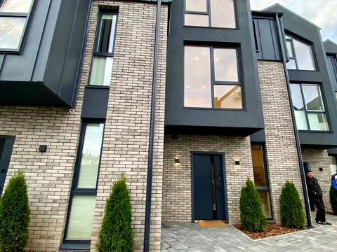 дом по адресу Радужная ул.