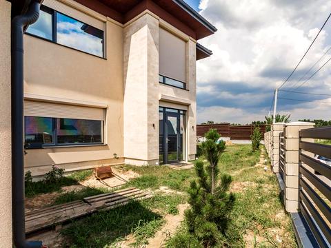 будинок за адресою с. Лісники, Захрестова вул.