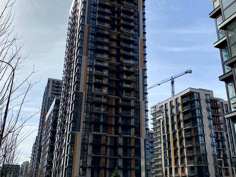 комерційна за адресою Предславинська вул., 42