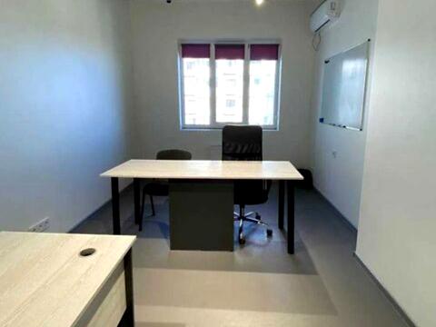 комерційна за адресою Андрія Верхогляда вул. (Михайла Драгомирова), 2-А