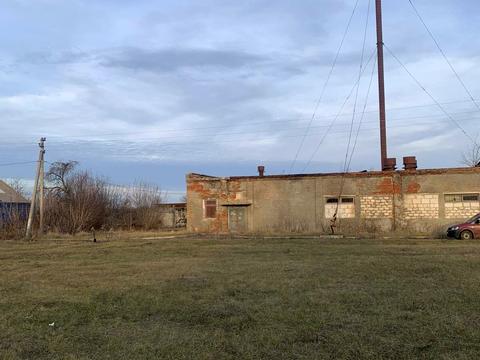 комерційна за адресою смт. Чорнобай, Центральна, 1