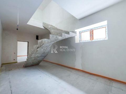 будинок за адресою с. Вишеньки, зоряна