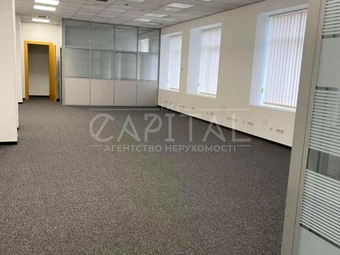 коммерческая по адресу Николая Амосова ул., 12