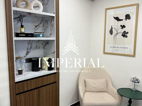 комерційна за адресою Межигірська вул., 87-А