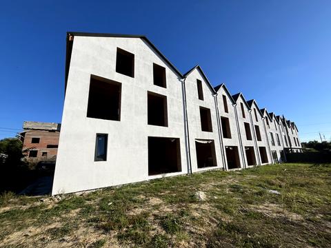 будинок за адресою Молодіжна вул.