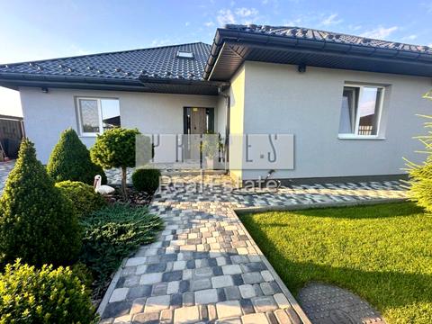 дом по адресу космонавтів